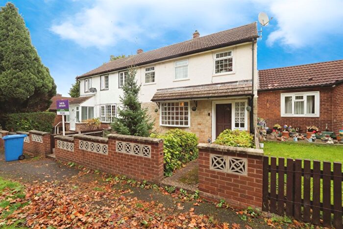 3 Bedroom Semi Detached House For Sale In Brentford Drive, Derby, DE22