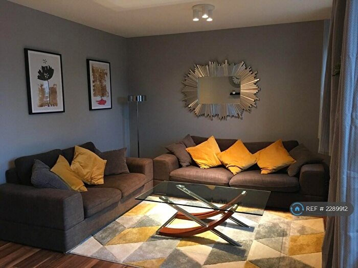 2 Bedroom Flat To Rent In Albion Gardens, Edinburgh, EH7