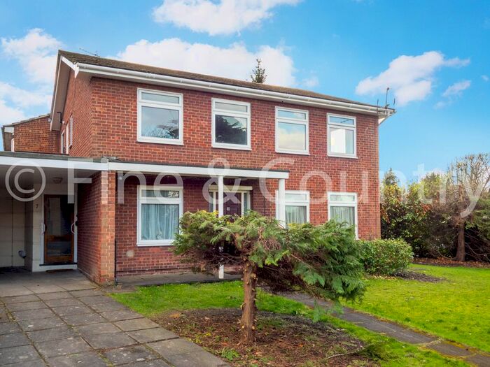 2 Bedroom Maisonette To Rent In Kenilworth Terrace, Worcester Road, Sutton, Surrey, SM2