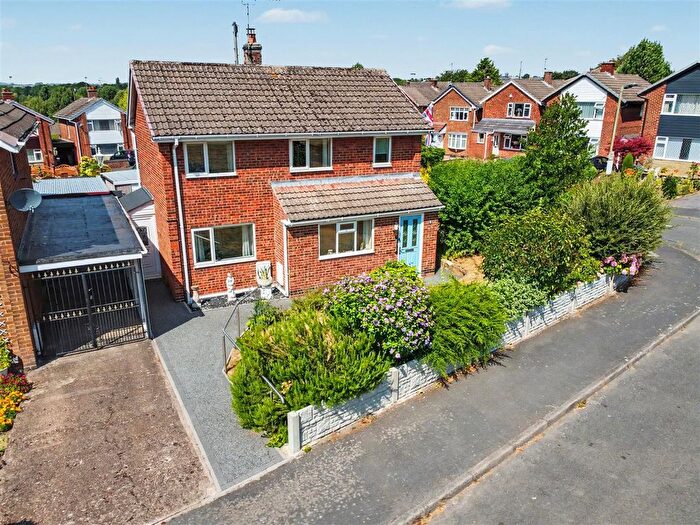3 Bedroom Detached House For Sale In Ladywood Road, Kirk Hallam, DE7