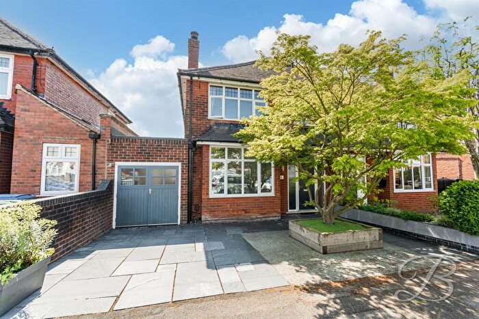 3 Bedroom Semi-Detached House For Sale In Lichfield Avenue, Mansfield, NG18