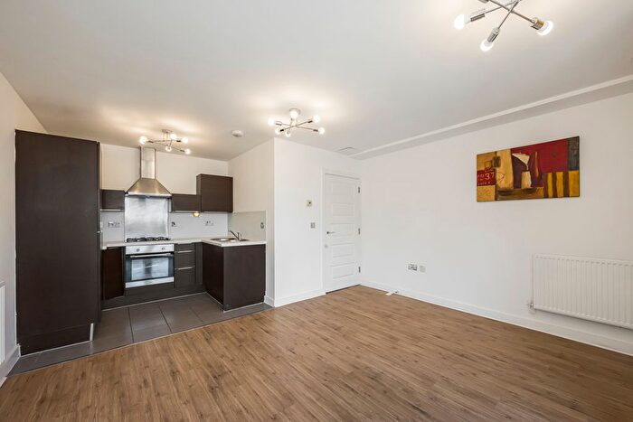 1 Bedroom Flat For Sale In Gateway Court, -, Parham Drive, Gants Hill, IG2