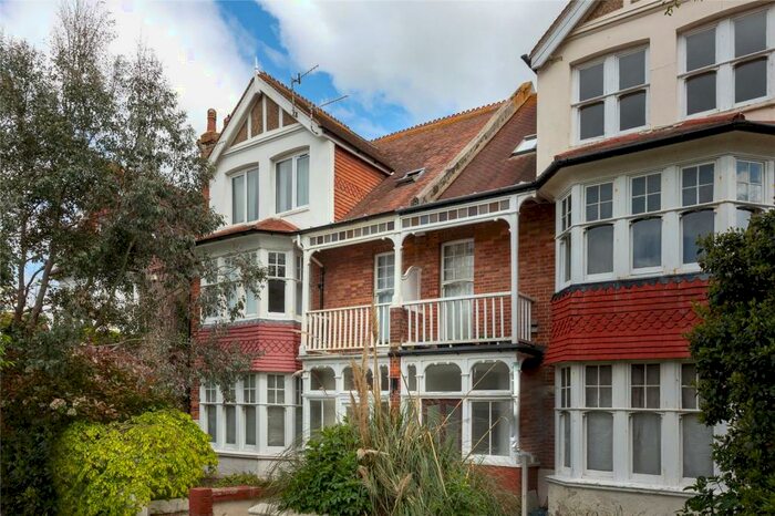 2 Bedroom Apartment To Rent In Pembroke Crescent, Hove, East Sussex, BN3