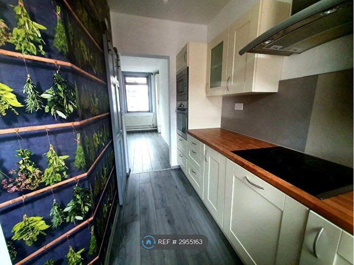 3 Bedroom Terraced House To Rent In Wesley Street Cutsyke Castleford, Castleford, WF10
