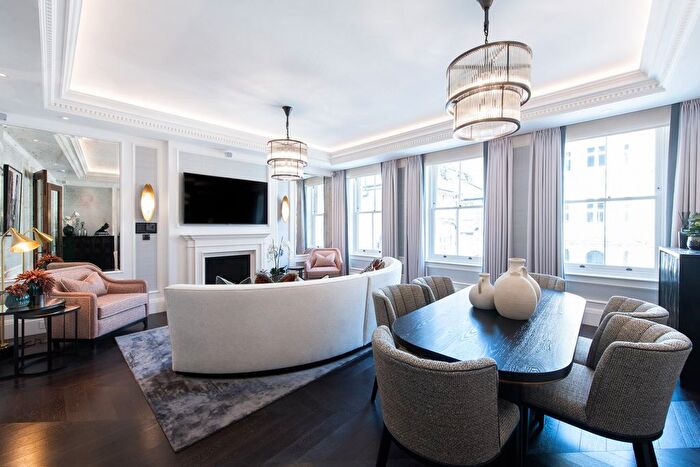 2 Bedroom Flat To Rent In Prince Of Wales Terrace, London, W8