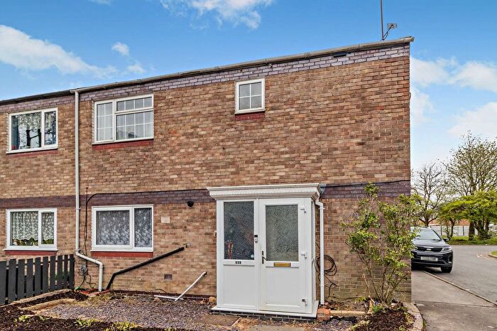 4 Bedroom Terraced House For Sale In Trident Drive, Houghton Regis, Dunstable, LU5
