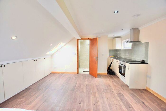 Studio To Rent In High Street South, E6