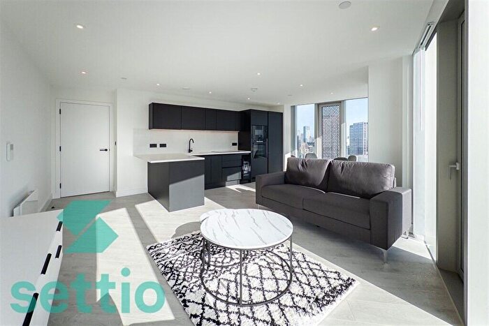 2 Bedroom Apartment To Rent In Vista River Tower, M3