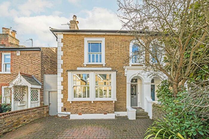 4 Bedroom Property To Rent In Kings Road, Kingston Upon Thames, KT2