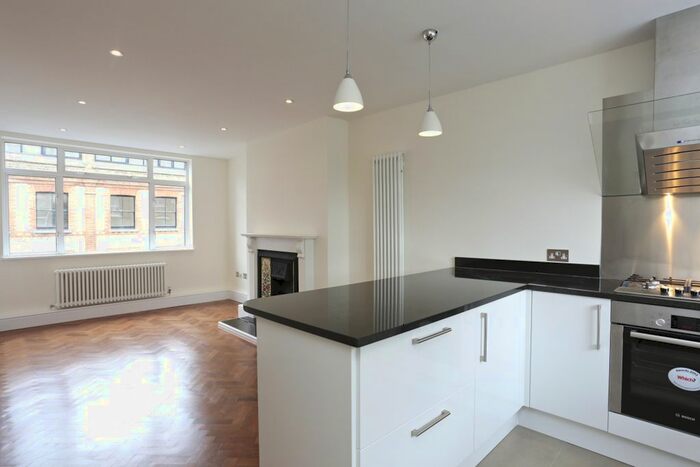 2 Bedroom Flat To Rent In Whitfield Street, London, W1T