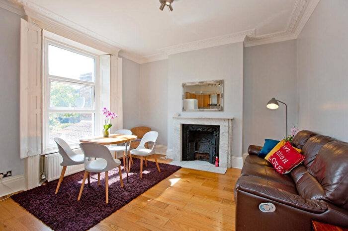 4 Bedroom Terraced House To Rent In Holloway Road, London, N19