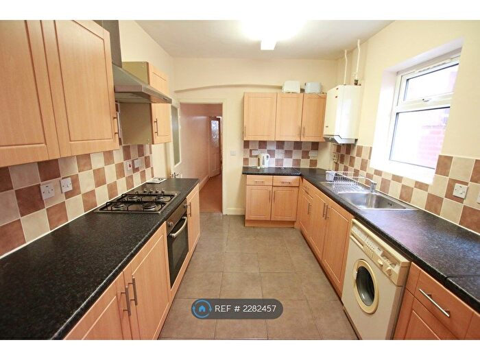 4 Bedroom Terraced House To Rent In Norris Road, Reading, RG6