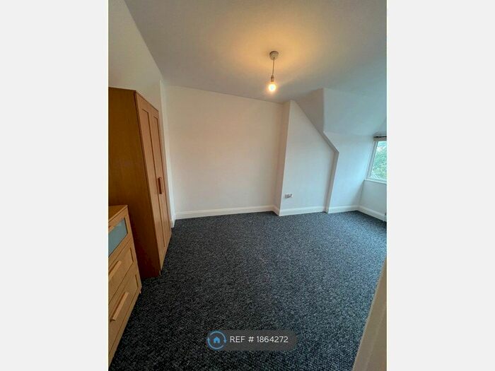 1 Bedroom Flat To Rent In Golders Green, London, NW11