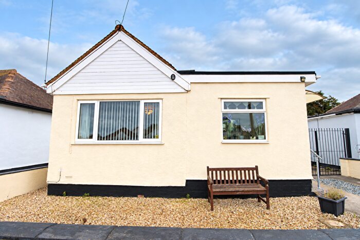 2 Bedroom Bungalow For Sale In Trefor Avenue, Kinmel Bay, LL18