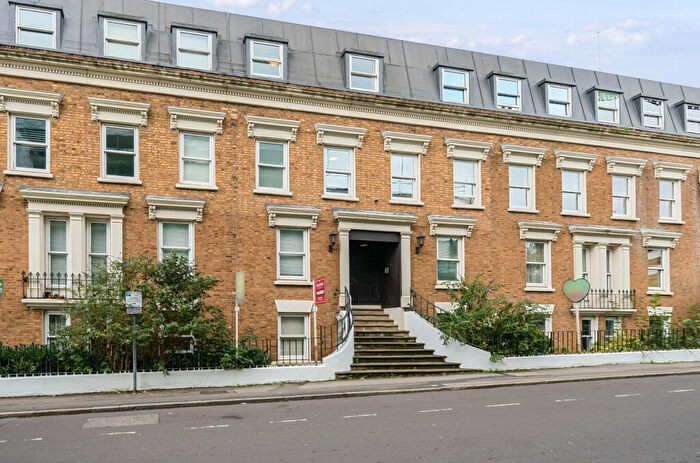 1 Bedroom Flat For Sale In Frederick Street, Aldershot, GU11