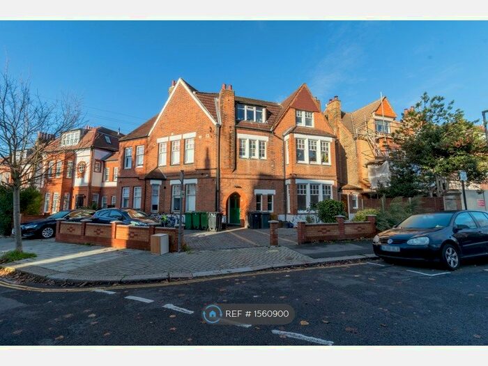 2 Bedroom Flat To Rent In Rydal Road, London, SW16