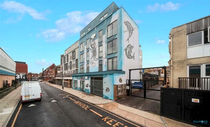 1 Bedroom Apartment To Rent In Mowlem Street, London, E2