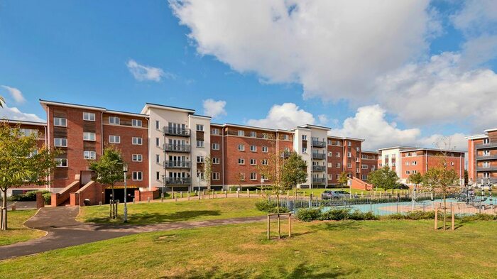 2 Bedroom Flat To Rent In Kingsquarter, Maidenhead, SL6