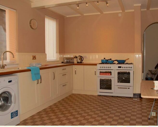 5 Bedroom Property To Rent In Victorian House Finger Road, Dawley, Telford, TF4