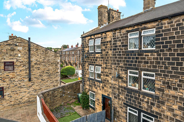 1 Bedroom End Of Terrace House For Sale In Woodland View, Calverley, Pudsey, West Yorkshire, Uk, LS28