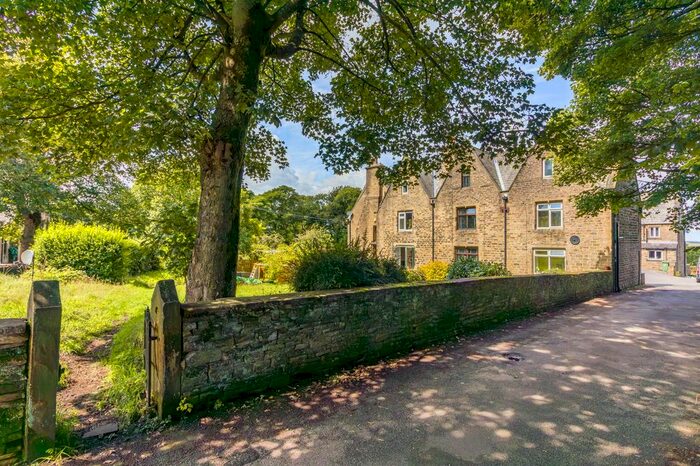 2 Bedroom Terraced House For Sale In St Marys Court, Wilshaw Road, Wilshaw, Holmfirth, HD9
