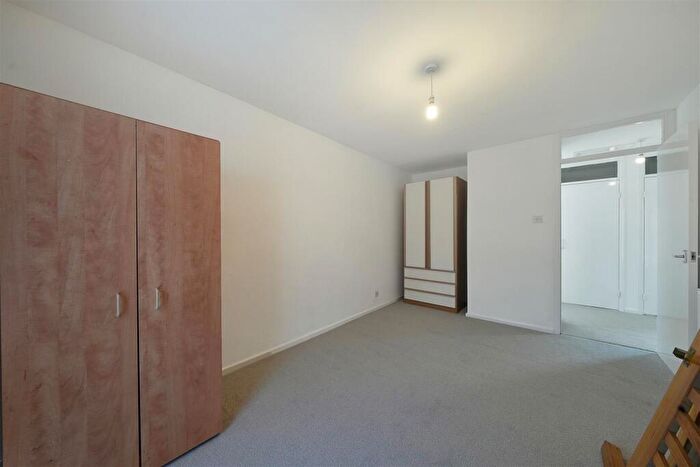 2 Bedroom Semi-Detached House To Rent In Rowan Close, Wembley, HA0