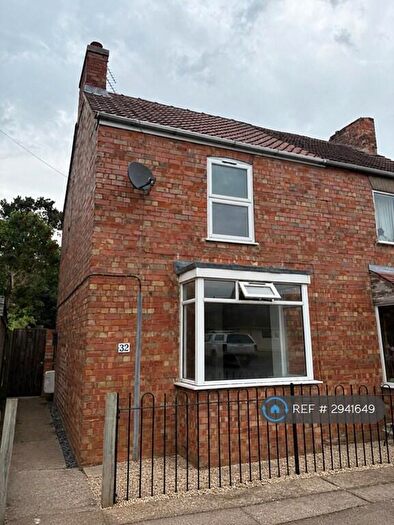 3 Bedroom Semi-Detached House To Rent In New St, Sleaford, NG34