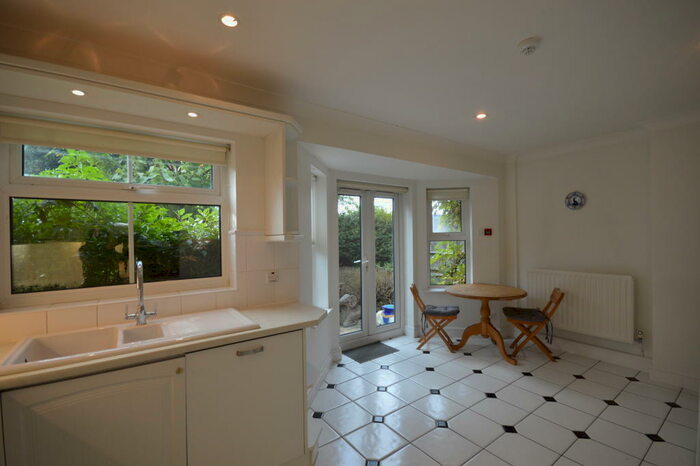 5 Bedroom House To Rent In Evening Court, Newmarket Road, CB5