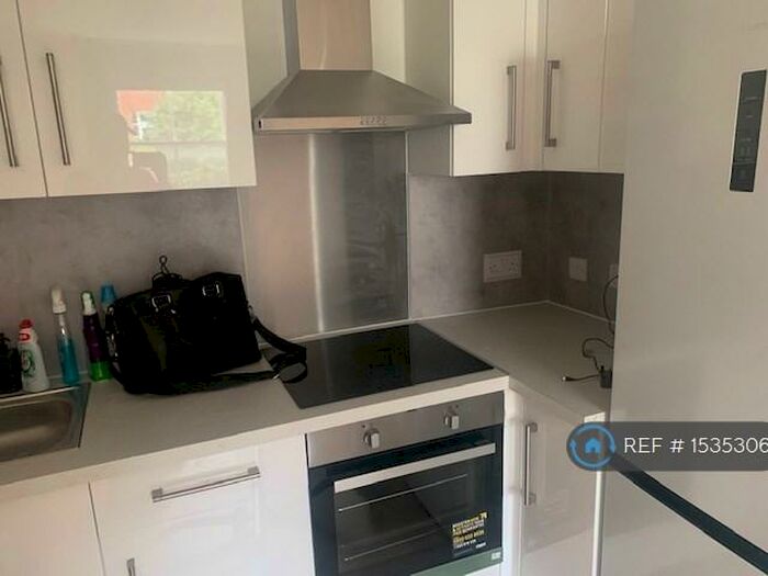 2 Bedroom Flat To Rent In Forest Hill, London, SE23