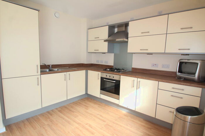 2 Bedroom Apartment To Rent In Barrland Street, Pollokshields, G41