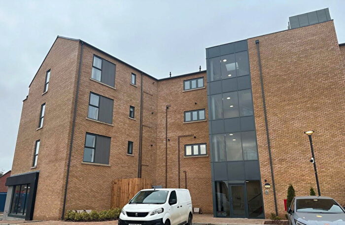 2 Bedroom Flat To Rent In Roman Road, Corby, NN18