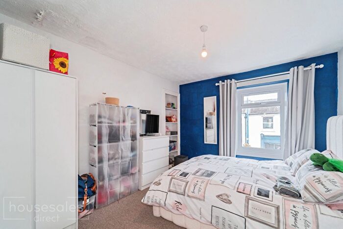 3 Bedroom Terraced House For Sale In Queen Street, Pembroke Dock, SA72