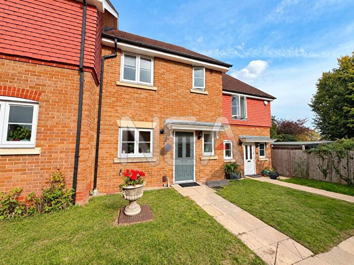 3 Bedroom Terraced House To Rent In Maytree Walk, Caversham, Reading, RG4
