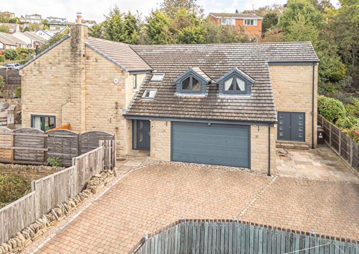 5 Bedroom Detached House For Sale In Thistle Hill, Huddersfield, HD5