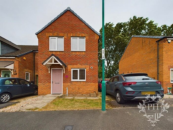 3 Bedroom Semi-Detached House For Sale In Kings Close, Middlesbrough, TS6