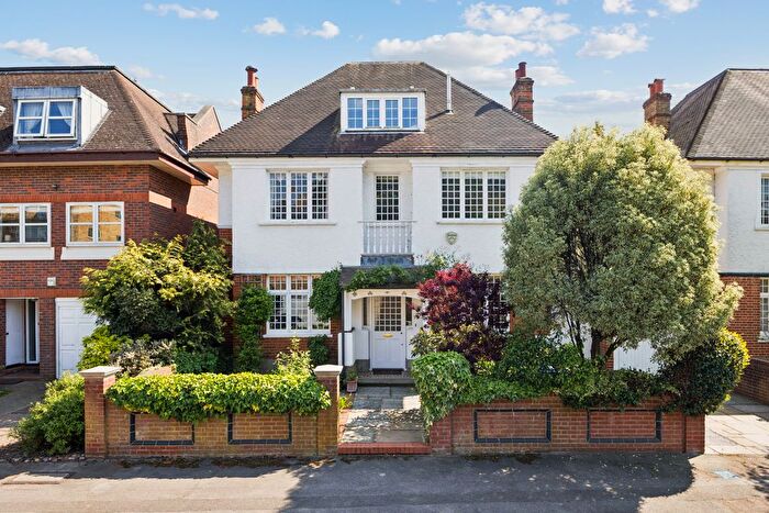 5 Bedroom Detached House For Sale In Manor Road, Teddington, TW11