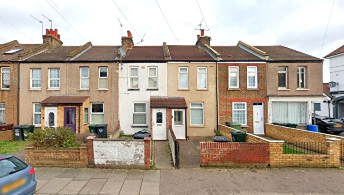 3 Bedroom Terraced House To Rent In St. Vincents Road, Dartford, DA1