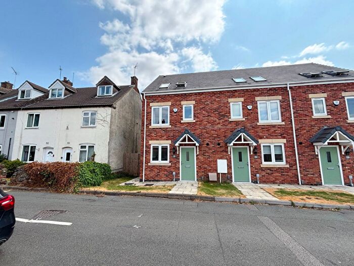 3 Bedroom End Of Terrace House To Rent In Peggs Close, Measham, Swadlincote, DE12