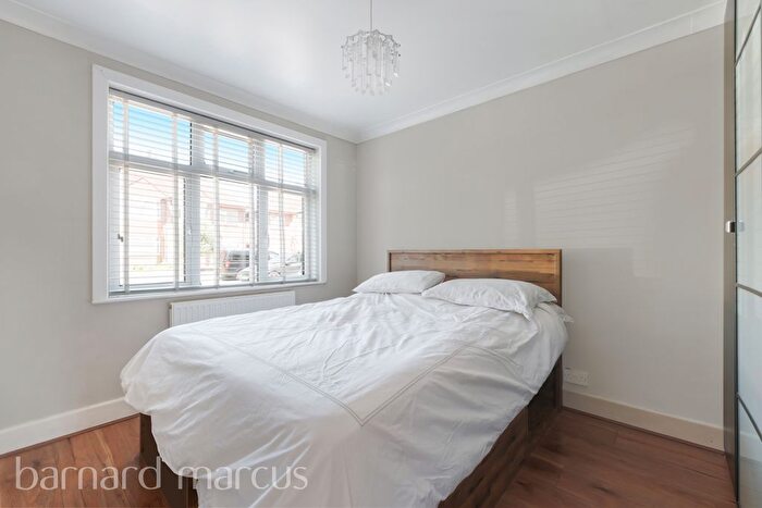 2 Bedroom Maisonette To Rent In Amesbury Road, Feltham, TW13