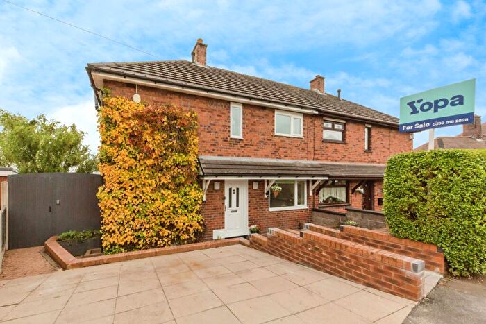 3 Bedroom Semi-Detached House For Sale In Downfield Place, Milton, Stoke-on-trent, ST2