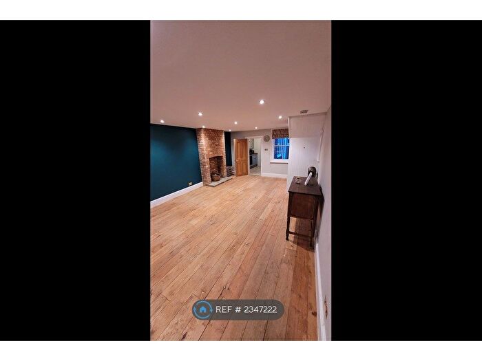 2 Bedroom Semi-Detached House To Rent In Tweseldown Road, Fleet, GU52