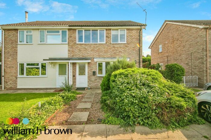 3 Bedroom Semi-Detached House To Rent In Guildford Road, Colchester, CO1