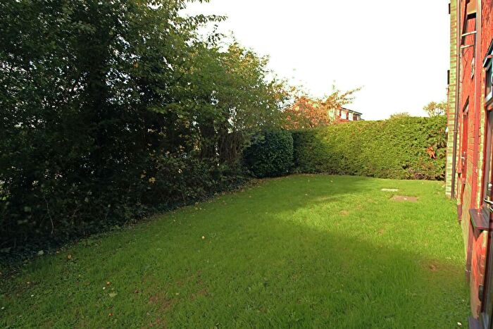 1 Bedroom Flat To Rent In Middlefield, Hatfield, AL10