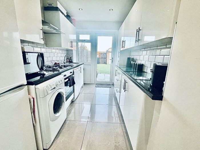 2 Bedroom Terraced House For Sale In Bretons, Basildon, SS15