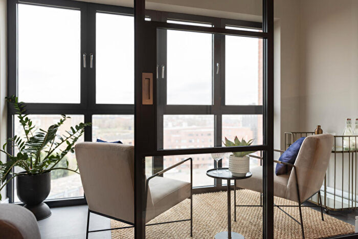 3 Bedroom Apartment To Rent In Lower Essex Street, Birmingham, B5