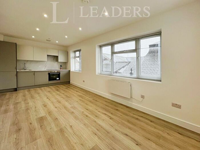 1 Bedroom Flat To Rent In Cornwalls Meadow, Buckingham, MK18