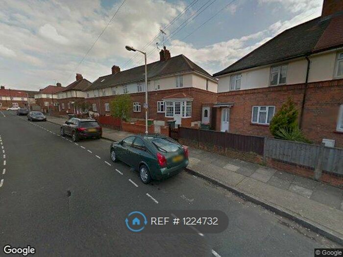 3 Bedroom End Of Terrace House To Rent In Leggatt Road, London, E15