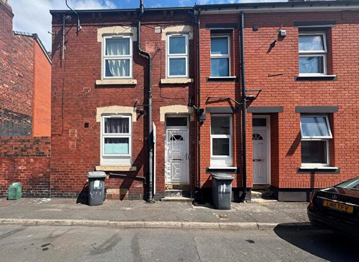 1 Bedroom Terraced House To Rent In Shafton Place, Leeds, West Yorkshire, LS11