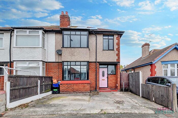 3 Bedroom Semi-Detached House For Sale In Marsh Road, Rhyl, LL18