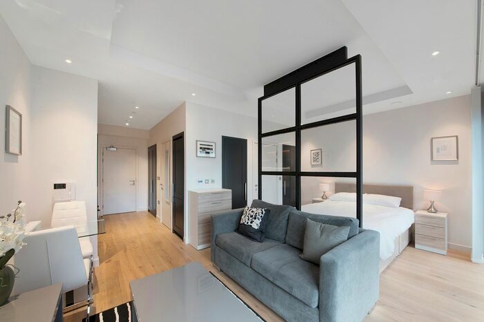 Studio To Rent In Modena House, London City Island, E14